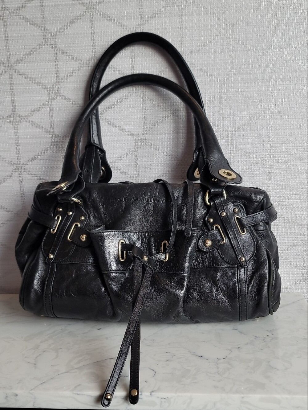 Alessandro Dell'Acqua Classic Black Leather Shoulder Bag